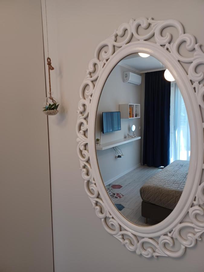 Tara Deluxe Apartment Varna Buitenkant foto