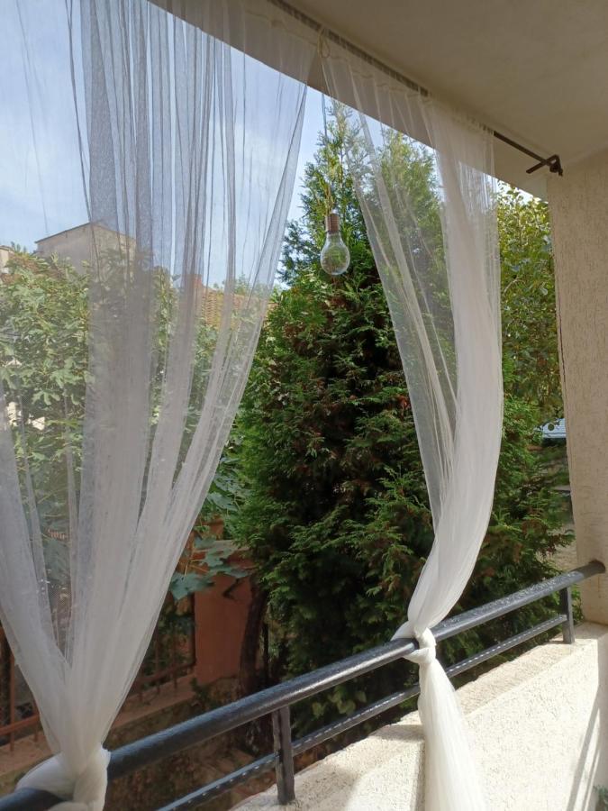 Tara Deluxe Apartment Varna Buitenkant foto